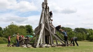 World of Weapons 1×10